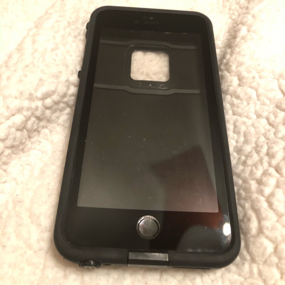 iPhone 6 Plus life proof case